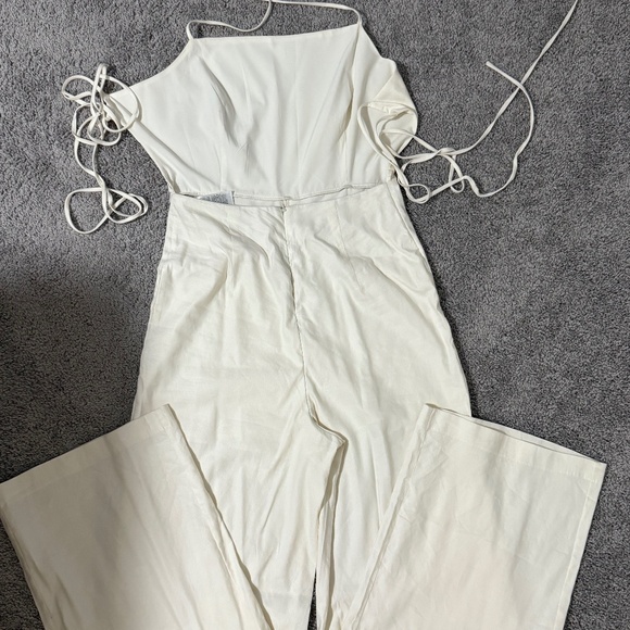 One piece jumpsuit - Picture 3 of 3